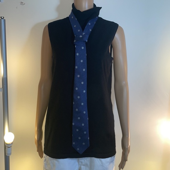 Snowflake tie new with tags Banana Republic - Picture 7 of 11